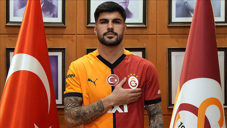 Galatasaray'ın Trabzonspor'dan kadrosuna kattığı Eren Elmalı, sarı-kırmızılı formayla ilk maçına