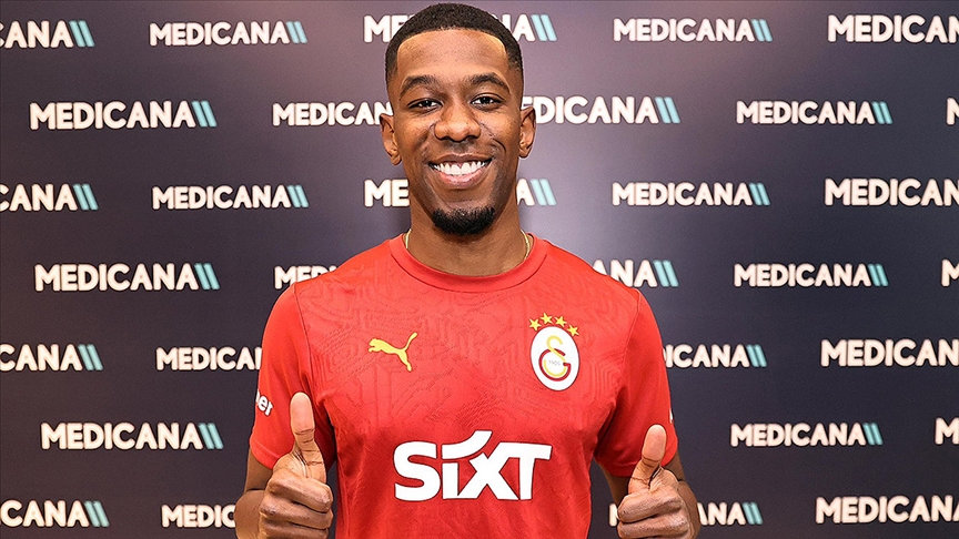 Galatasaray, Belçika temsilcisi Genk'ten Kolombiyalı savunmacı Carlos Cuesta'yı 3,5 yıllığına