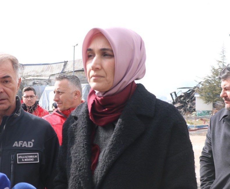 Afyonkarahisar Valisi Doç. Dr. Kübra Güran Yiğitbaşı, orman ürünleri üretimi