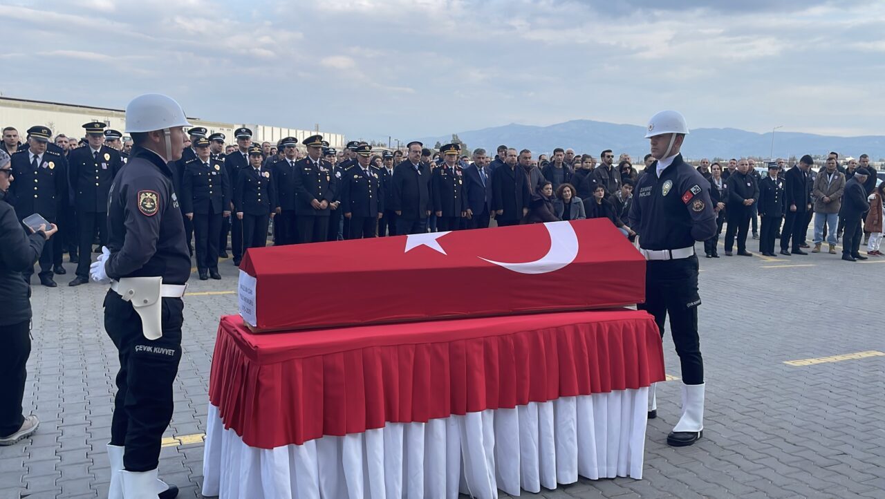 Aydın'da kalp krizi sonucu hayatını kaybeden polis memuru için tören