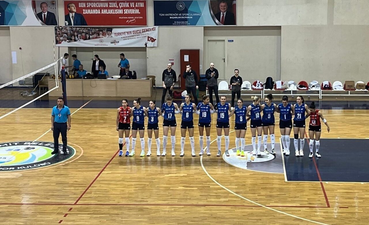 Balıkesir Edremit Spor Salonu’nda oynanan maçı her iki takımın yöneticileri,