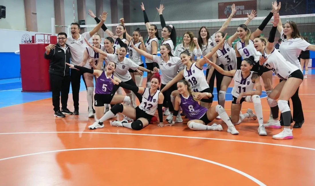 TVF Kadınlar 2. Ligi Play-Off çeyrek finalinde mücadele eden Afyonkarahisar