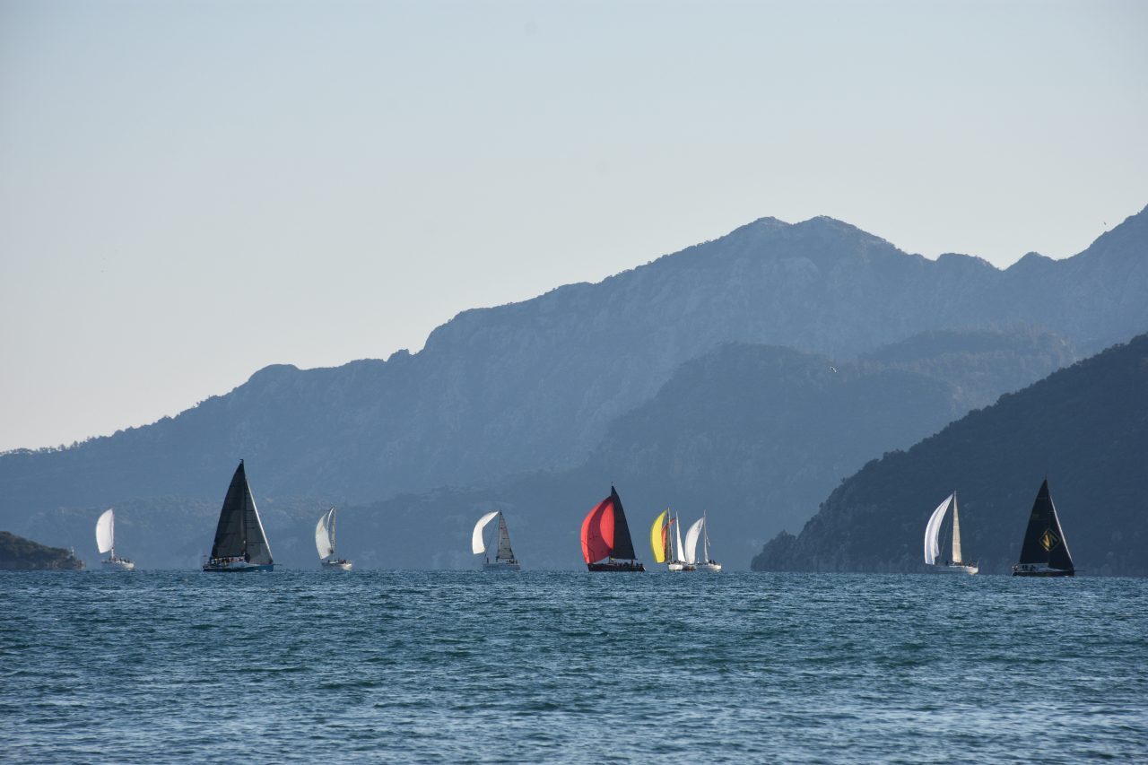 Muğla'nın Marmaris ilçesinde 16. kez düzenlenen Marmaris MIYC Kış Trofesi
