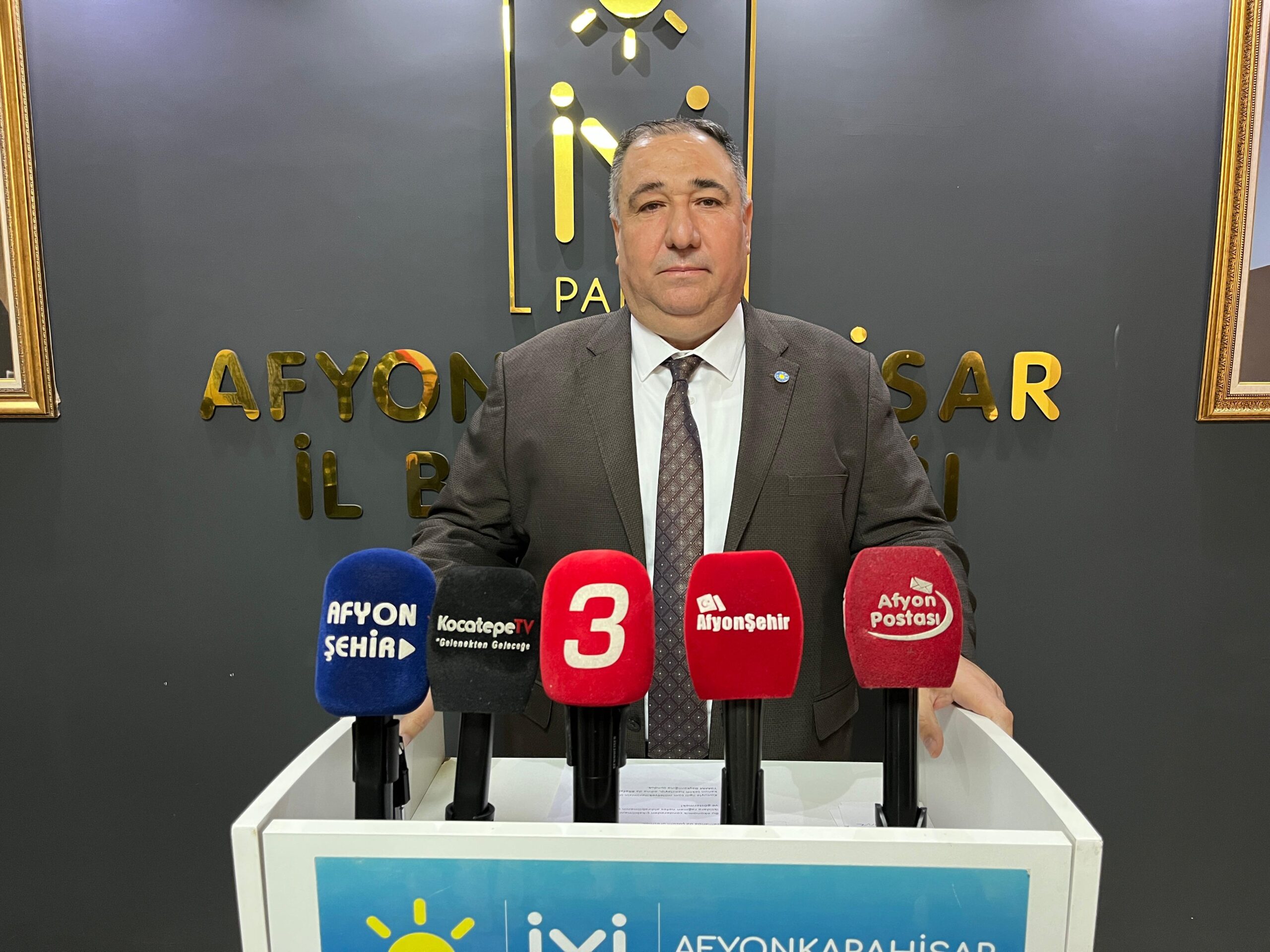 İYİ Parti Afyonkarahisar İl Başkanı Muhammet Mısırlıoğlu, “Çay Devlet Hastanesi'nde