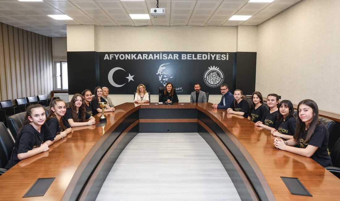 Şampiyon Kocatepe Anadolu Lisesi Gençlik ve Spor Kulübü takımı, Belediye
