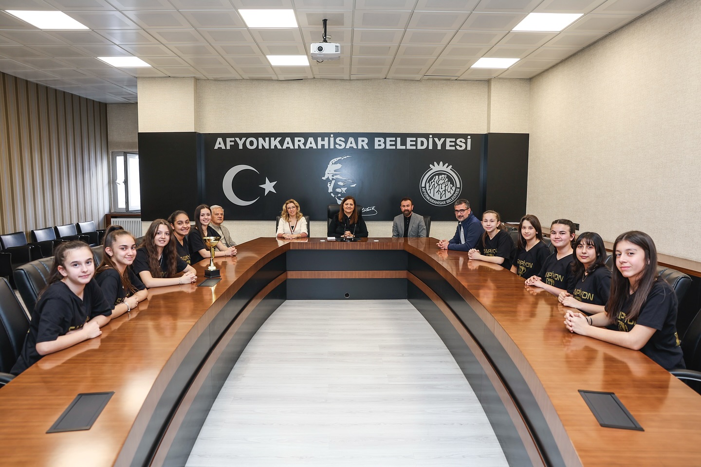 Şampiyon Kocatepe Anadolu Lisesi Gençlik ve Spor Kulübü takımı, Belediye