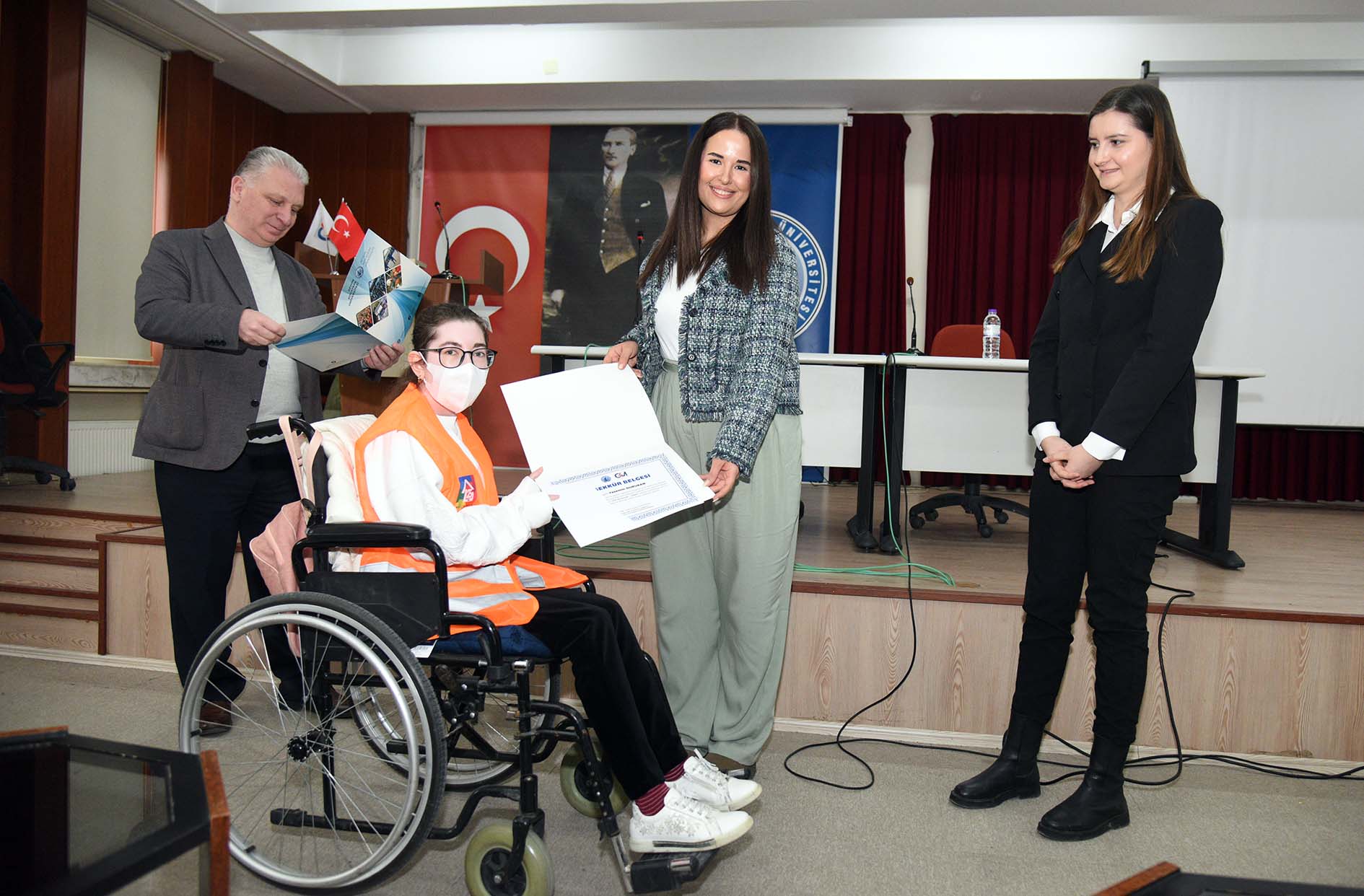 Afyon Kocatepe Üniversitesi (AKÜ) Girişimcilik ve Kariyer Geliştirme Uygulama ve