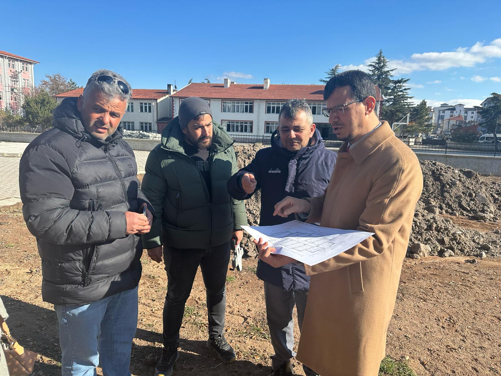 Emirdağ, “Emirdağ Yüzyılı” vizyonuyla geleceğe sağlam adımlarla ilerlerken, eğitime yapılan