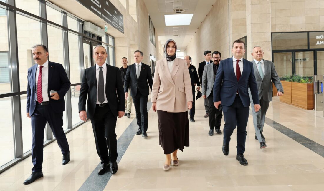 Afyonkarahisar Emniyet Müdürlüğü, suç ve suçlulara karşı sürdürdüğü kararlı mücadelesiyle