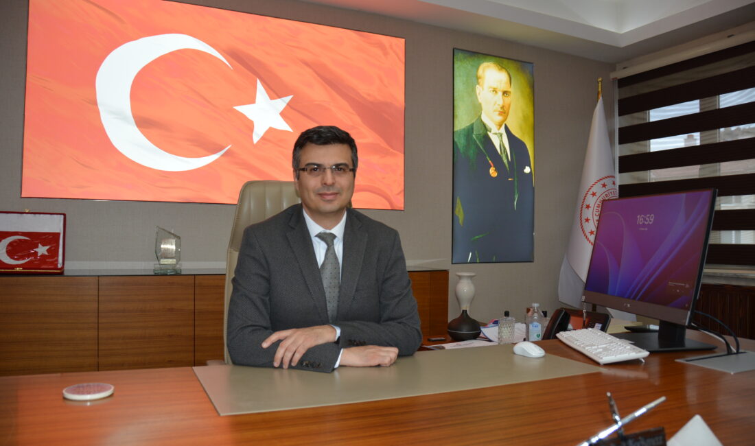 Afyonkarahisar İl Sağlık Müdürü Uzm. Dr. Serhat Korkmaz, obezitenin başlı