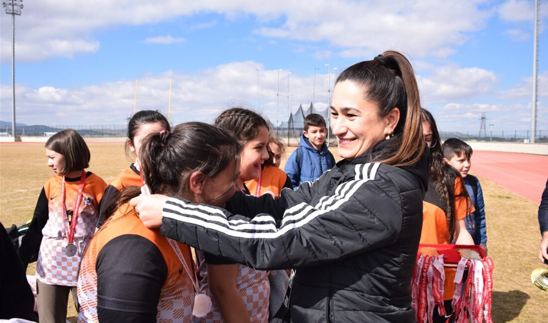 Okul Sporları faaliyet programı çerçevesinde, küçük, yıldız ve gençler (kızlar-genel)