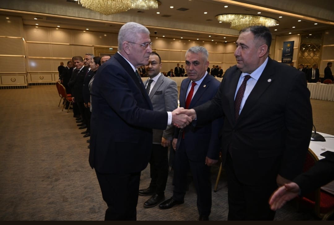 İstanbul Büyükşehir Belediye Başkanı Ekrem İmamoğlu’nun gözaltına alınmasına tepki gösteren
