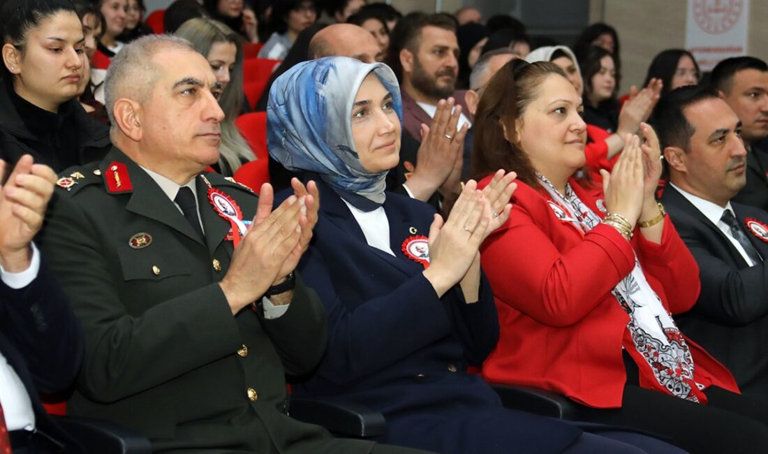 Afyonkarahisar Valiliği tarafından Kâmil Miras Anadolu Lisesi Şehit Kerim Üye