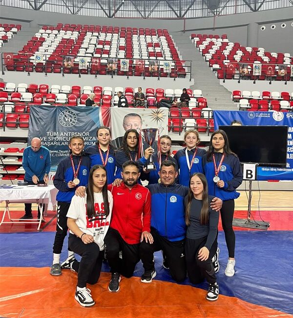 Çorlu'da düzenlenen U-15 ve U-17 Türkiye Şampiyonasına Afyonkarahisarlı Taşoluk Belediye