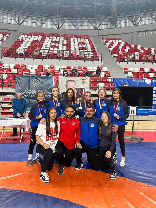 Çorlu'da düzenlenen U-15 ve U-17 Türkiye Şampiyonasına Afyonkarahisarlı Taşoluk Belediye