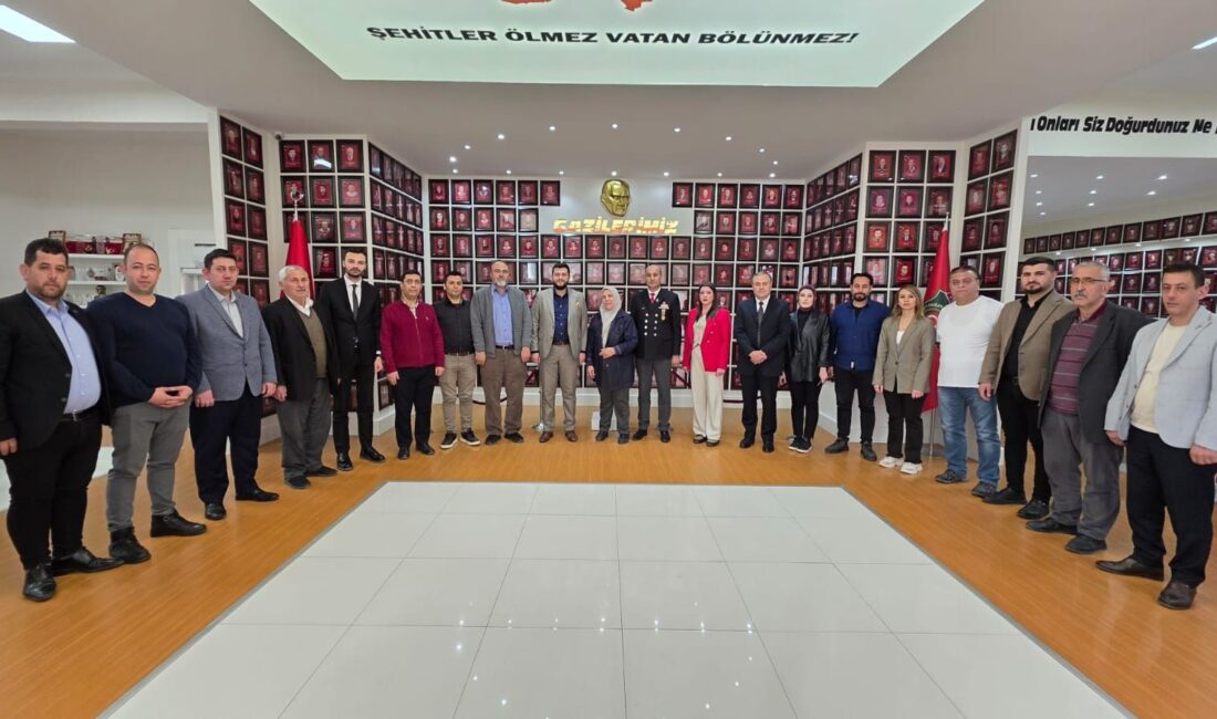 Anahtar Parti Afyonkarahisar İl Başkanlığı, şehit yakınları ve gazilerin yanında