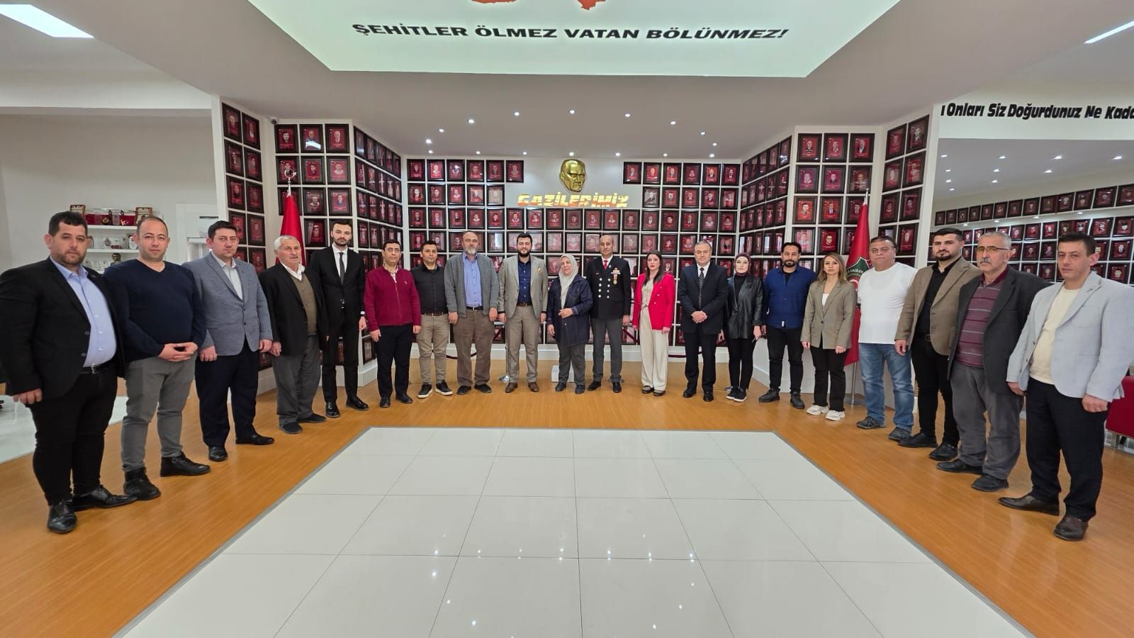 Anahtar Parti Afyonkarahisar İl Başkanlığı, şehit yakınları ve gazilerin yanında
