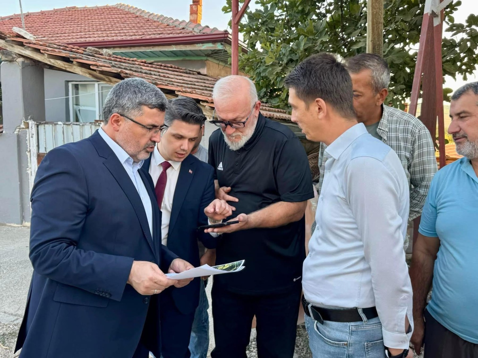 Dazkırı Belediye Başkanı Fatih Çiçek, ilçede yürütülen hizmetlere ilişkin açıklamalarda
