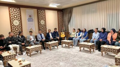 Sandıklı Gençlik Merkezi tarafından düzenlenen "Gençlik Buluşması" etkinliği, gençleri bir