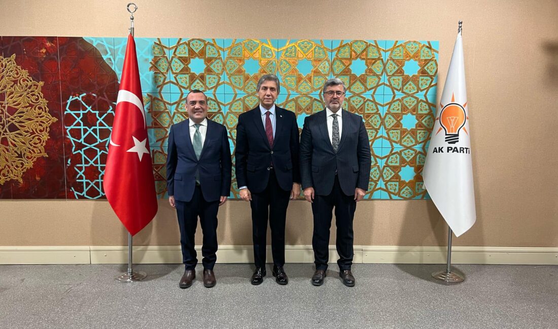 Mustafa Demir’e özel ziyaret AK Parti Afyonkarahisar Milletvekili Ali Özkaya, İl Başkan Yardımcısı Mahmut
