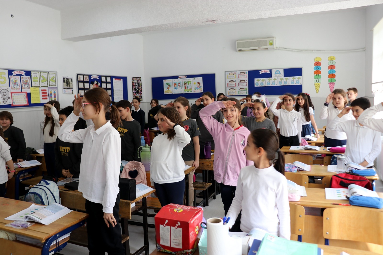Gaziler ve Polisler, İl Milli Eğitim Müdürlüğü tarafından yürütülen “Değerler