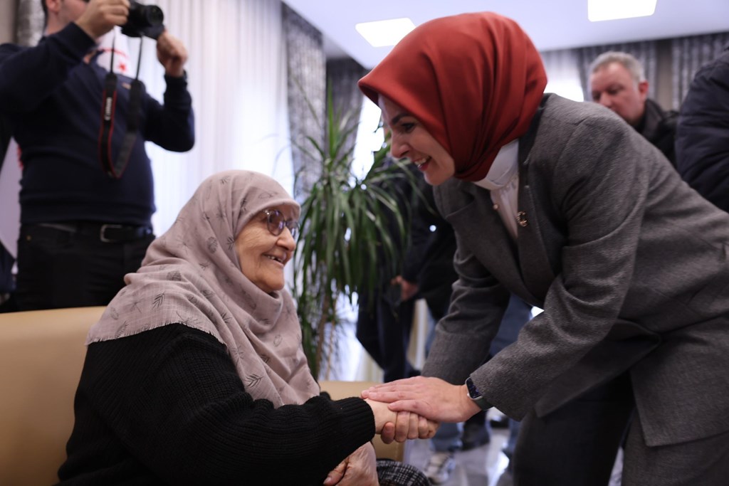 Aile ve Sosyal Hizmetler Bakanı Mahinur Özdemir Göktaş, mart ayına