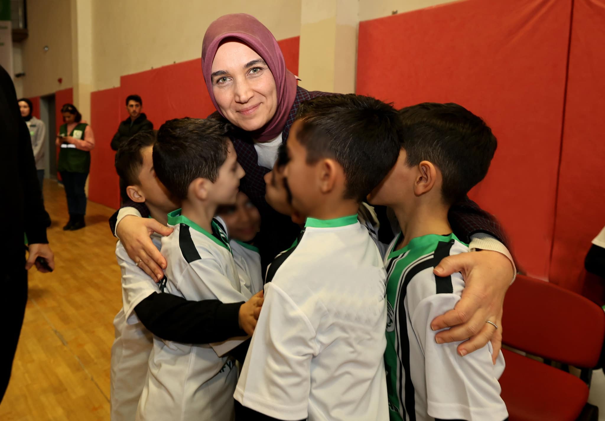 Afyonkarahisar'da Yeşilay Haftası, yeşil sahada renkli ve anlamlı bir etkinlikle