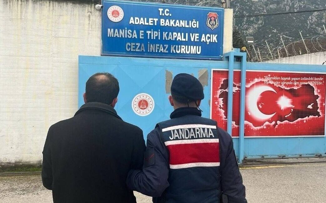 Manisa'nın Yunusemre ilçesinde, 21 ayrı suçtan aranan, hakkında 12 yıl