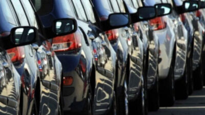 Tüketiciler Birliği Genel Başkanı Mahmut Şahin, sıfır araç alırken kendisinden