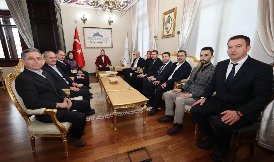 Afyonkarahisar Valisi Doç. Dr. Kübra Güran Yiğitbaşı, AK Parti Afyonkarahisar