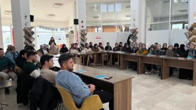 Afyonkarahisar Diyanet Gençlik Merkezi’nde "Samanyolu’nda Ziyafet" isimli kitap tahlili gerçekleştirildi.