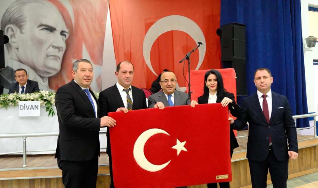 Başkan Topçu ve Başkan Tural’dan anlamlı ziyaretler Dinar Belediye Başkanı Veysel Topçu ve 6. Bölge Esnaf ve