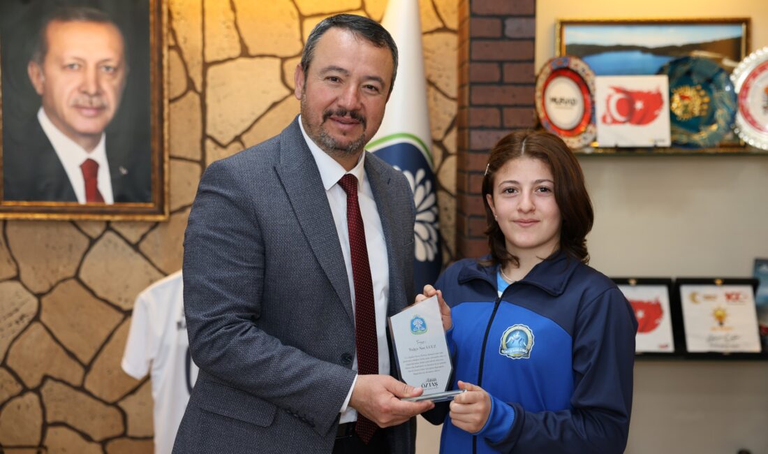U17 Kadın Güreş Türkiye Şampiyonası’nda Sandıklı’yı başarıyla temsil ederek Taşoluk