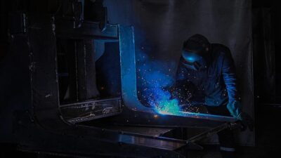 Çalışma ve Sosyal Güvenlik Bakanı Vedat Işıkhan, çok tehlikeli sınıfta