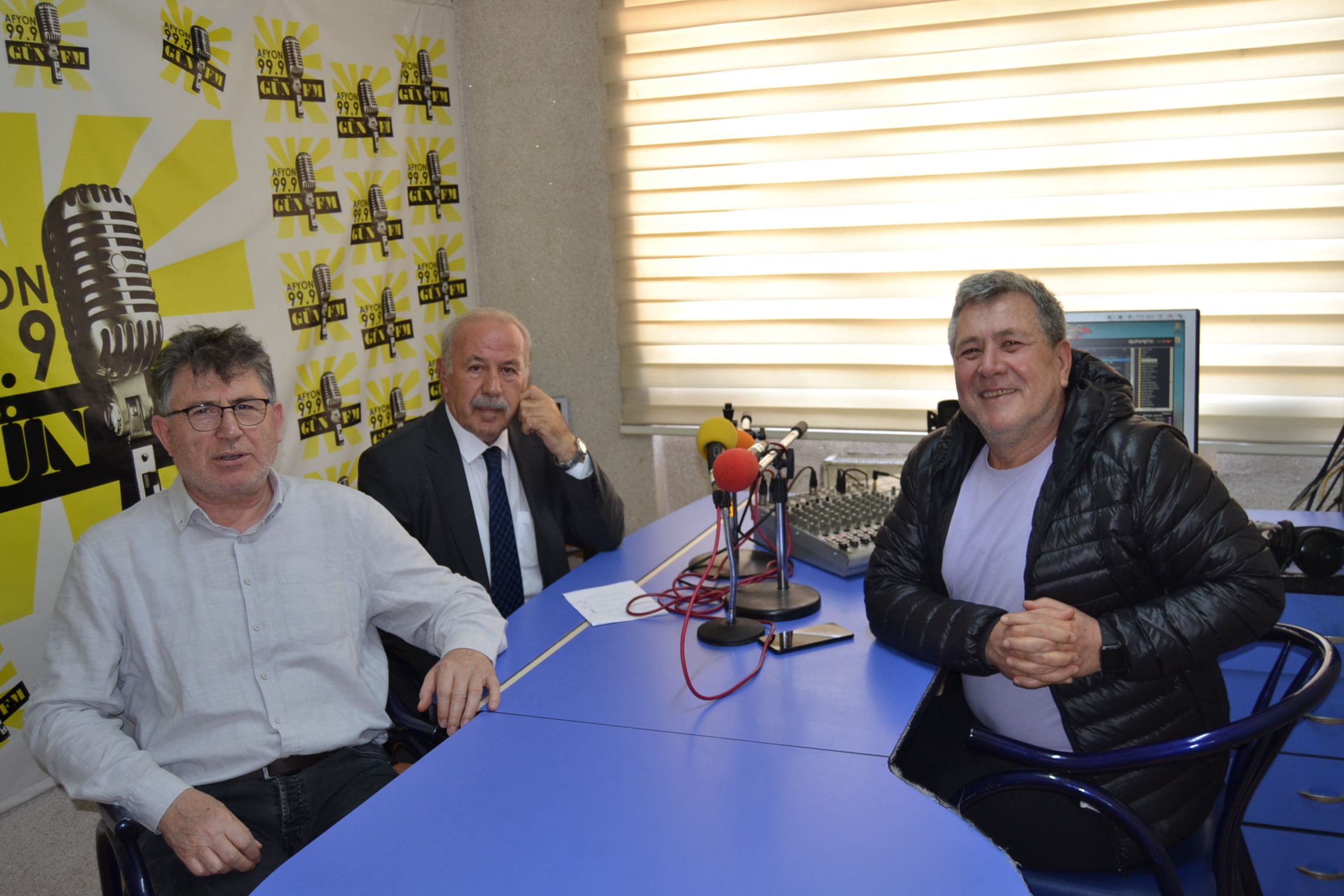 Gün FM’de yayınlanan Basın Odası programında 14 Mart Tıp Bayramı