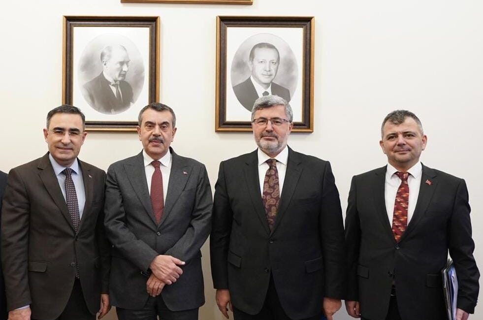 “Emirdağ artık kendi Fen Lisesine sahip olacak” Emirdağ Belediye Başkanı Serkan Koyuncu’nun gayreti ve takibiyle Emirdağ Fen