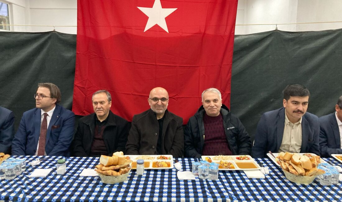 Müftü İmamoğlu, Tatarlı’da iftara katıldı Afyonkarahisar İl Müftüsü Lütfü İmamoğlu, Müftü Yardımcısı Mevlüt Şahiner ve