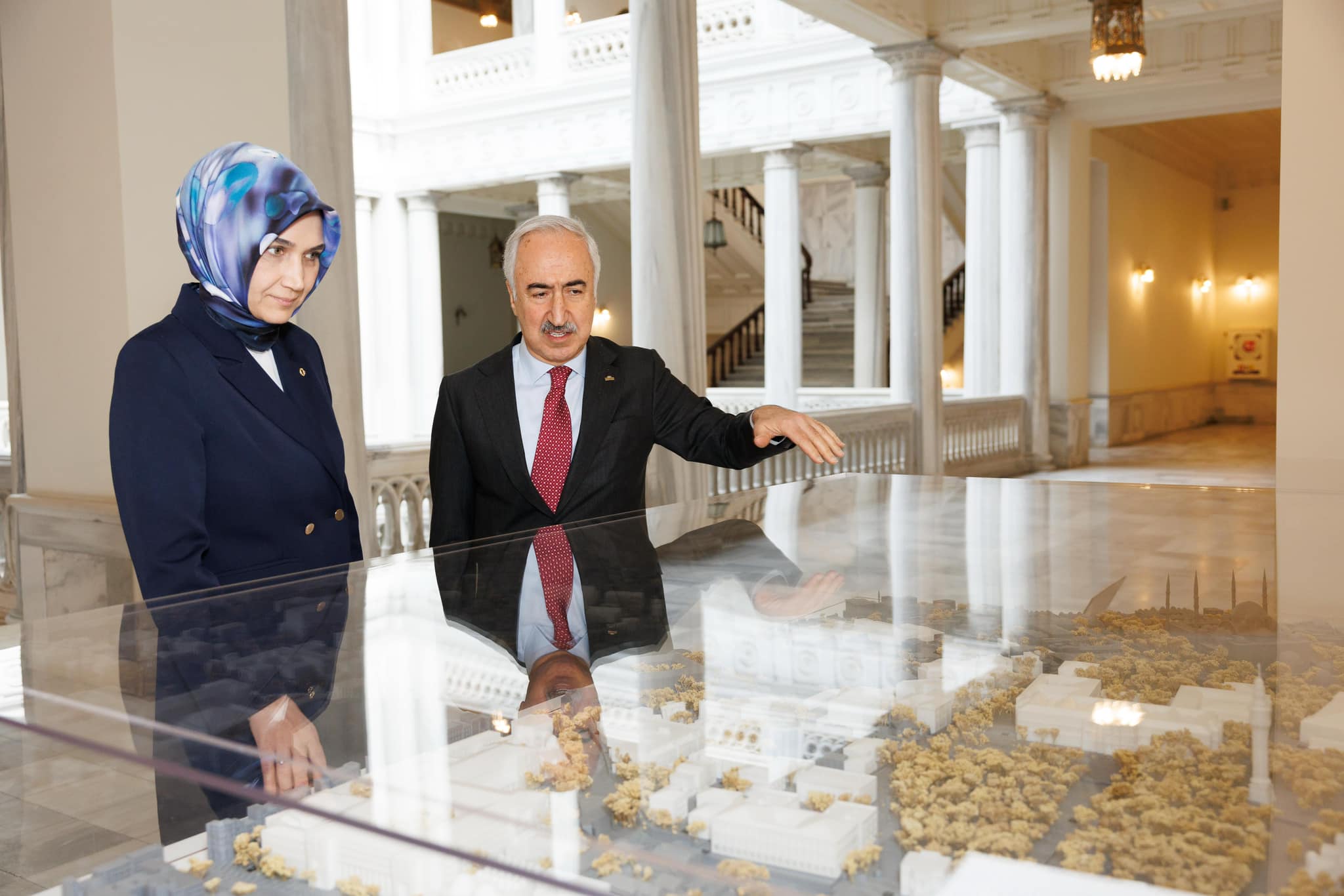 Afyonkarahisar Valisi Doç. Dr. Kübra Güran Yiğitbaşı, İstanbul Üniversitesi’nde ‘Bir