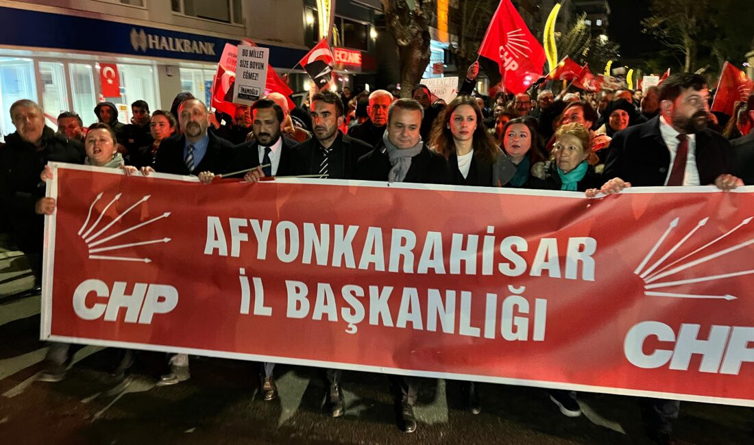 İstanbul Büyükşehir Belediye Başkanı Ekrem İmamoğlu’nun gözaltına alınmasının ardından sokak