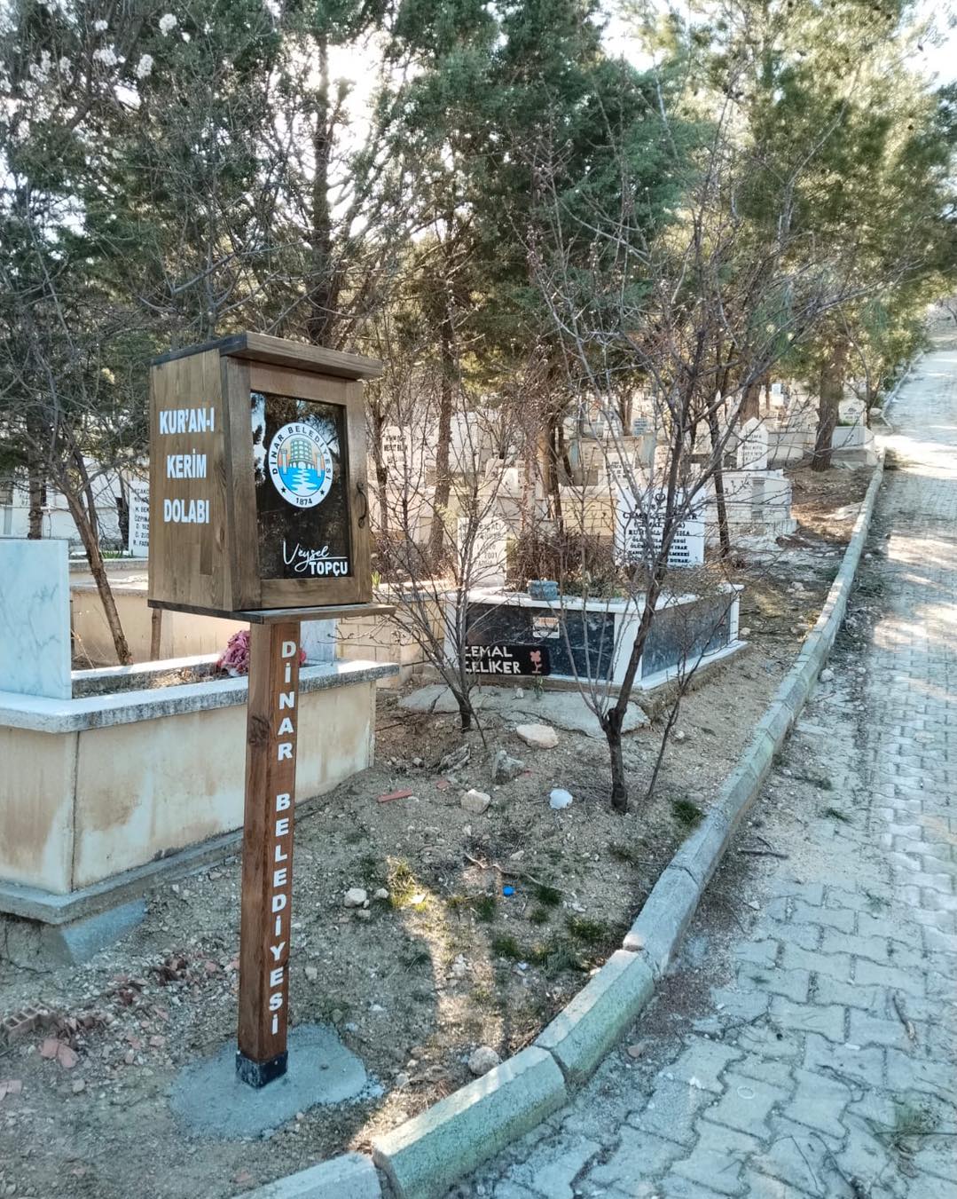 Dinar Belediye Başkanı Veysel Topçu’nun talimatlarıyla, Dinar Asri Mezarlığı’nda belirli