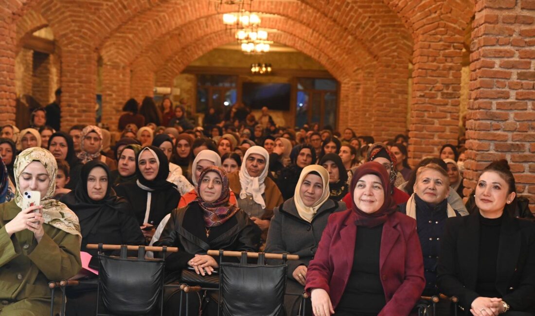 Emirdağ’da Eğitimci Yazar Merve Gülcemal’in konuk olduğu 8 Mart Dünya