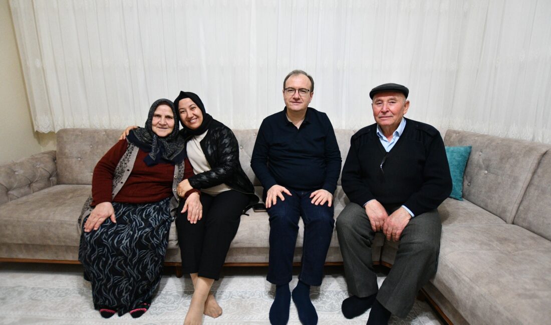 İscehisar Belediye Başkanı Seyhan Kılınçarslan, eşi Dr. Ali Kılınçarslan ile