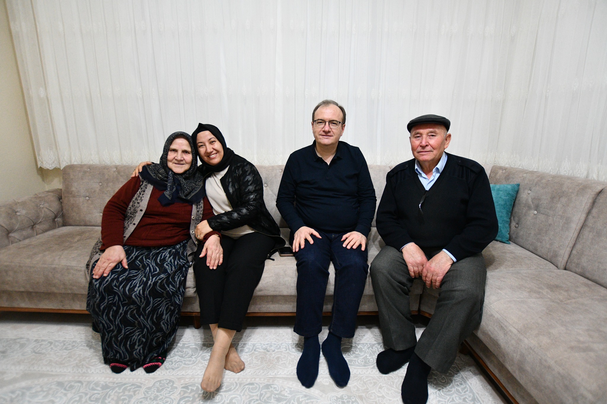 İscehisar Belediye Başkanı Seyhan Kılınçarslan, eşi Dr. Ali Kılınçarslan ile