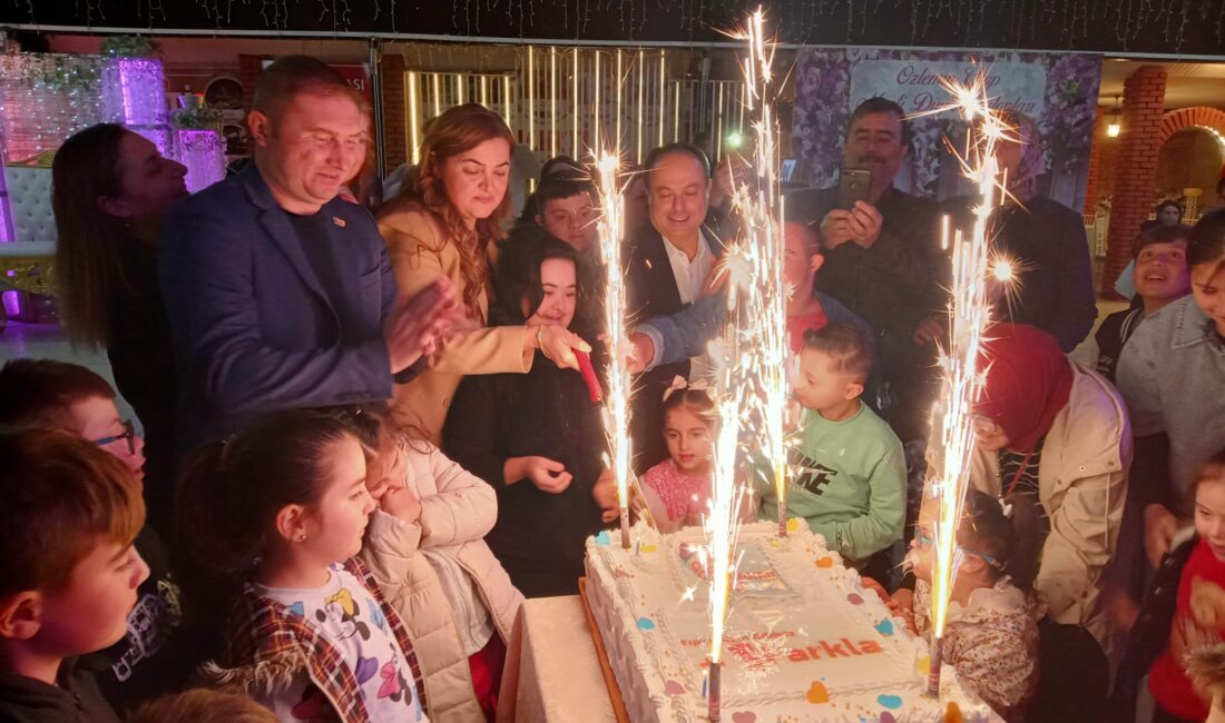Afyonkarahisar Down Sendromlular Yardımlaşma ve Dayanışma Derneği tarafından düzenlenen iftar