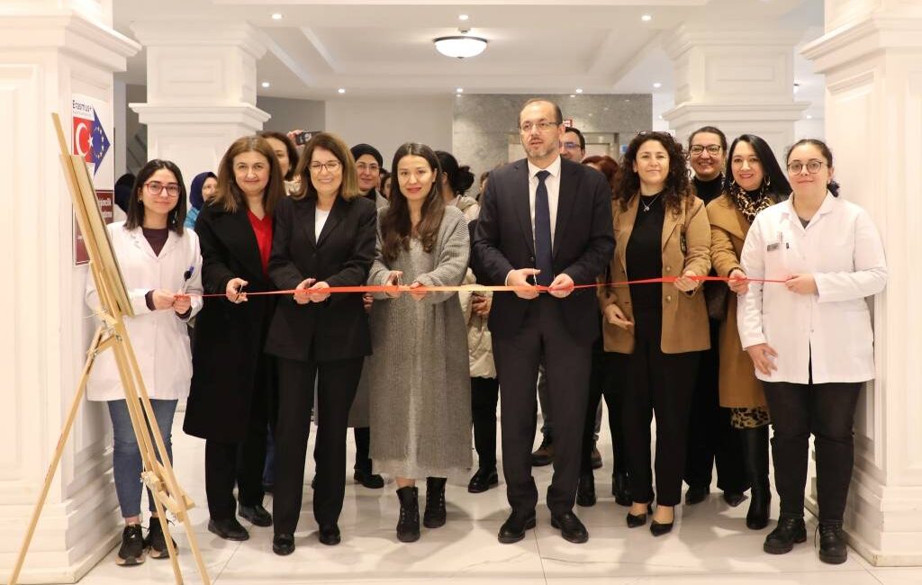 Dünya Kadınlar Günü kapsamında, AFSÜ Kadına Yönelik Şiddetle Mücadele Koordinasyon
