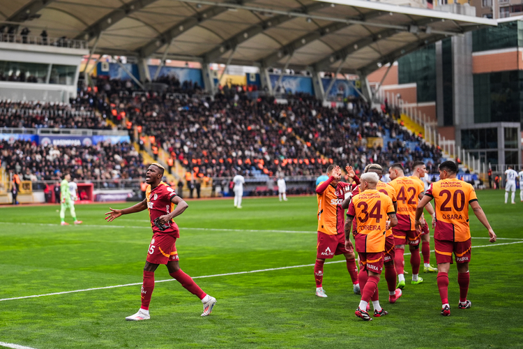 Trendyol Süper Lig'in 26. haftasında lider Galatasaray, deplasmanda Kasımpaşa ile