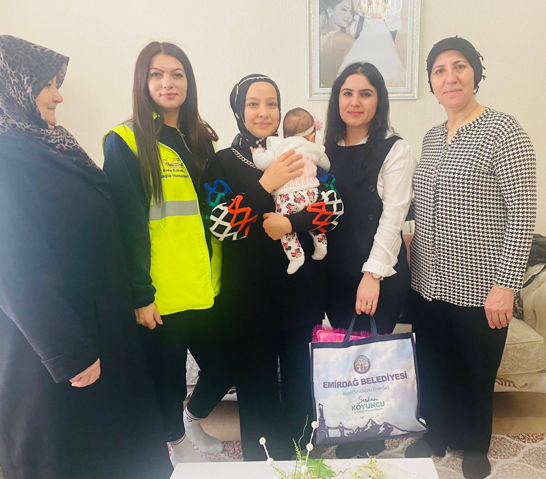 Emirdağ Belediyesi, önceki dönemde başlattığı "Hoş Geldin Bebek" projesini 2025