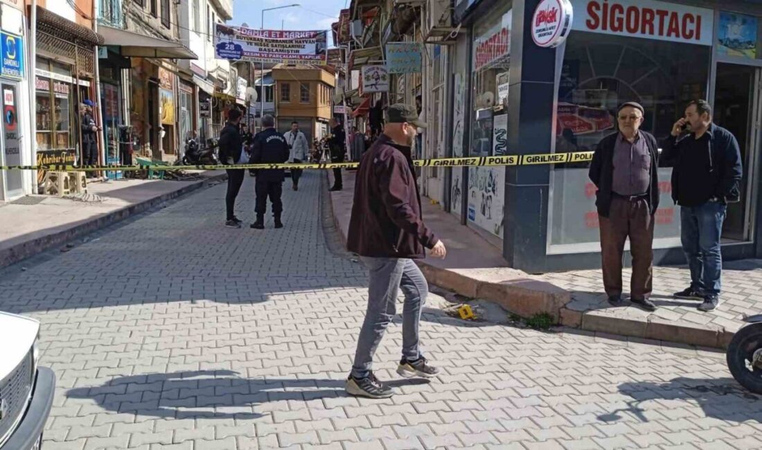 Afyonkarahisar’da pompalı tüfekle kavga ettiği şahsı ve kavgayı ayırmaya çalışan