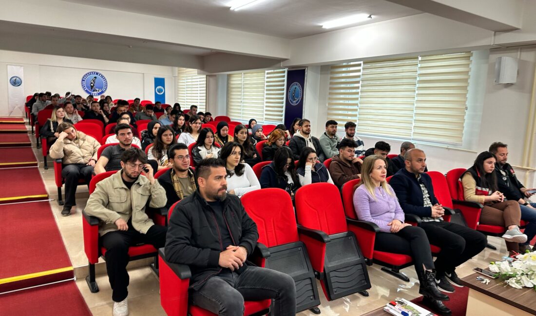 Bağımlılıkla mücadeleyi öğrencilere anlattılar Afyon Kocatepe Üniversitesi (AKÜ) Sandıklı Meslek Yüksekokulu (MYO) tarafından “Bağımlılıkla