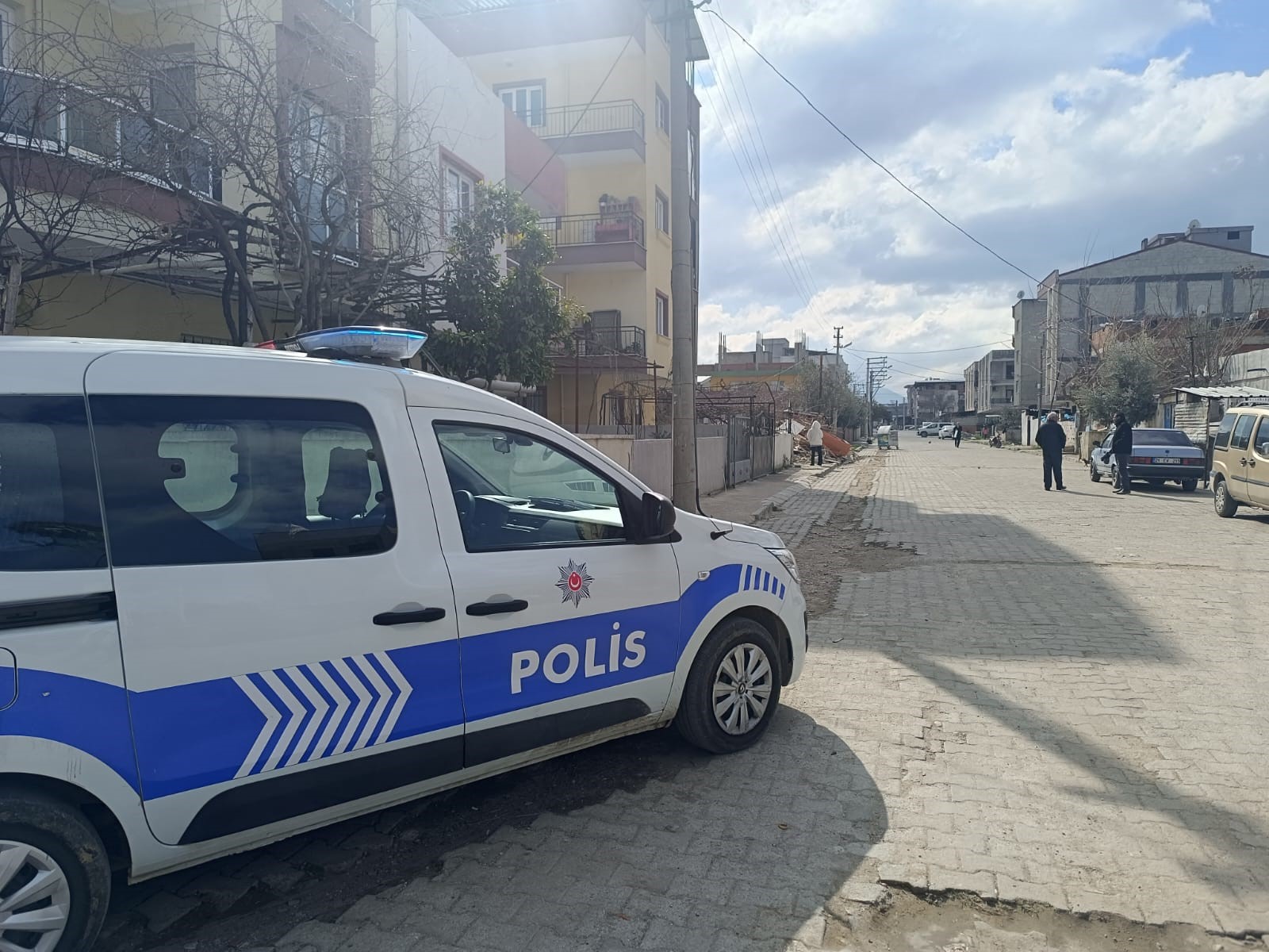 Manisa'nın Turgutlu ilçesinde meydana gelen korkunç cinayet, güvenlik güçlerinin titiz